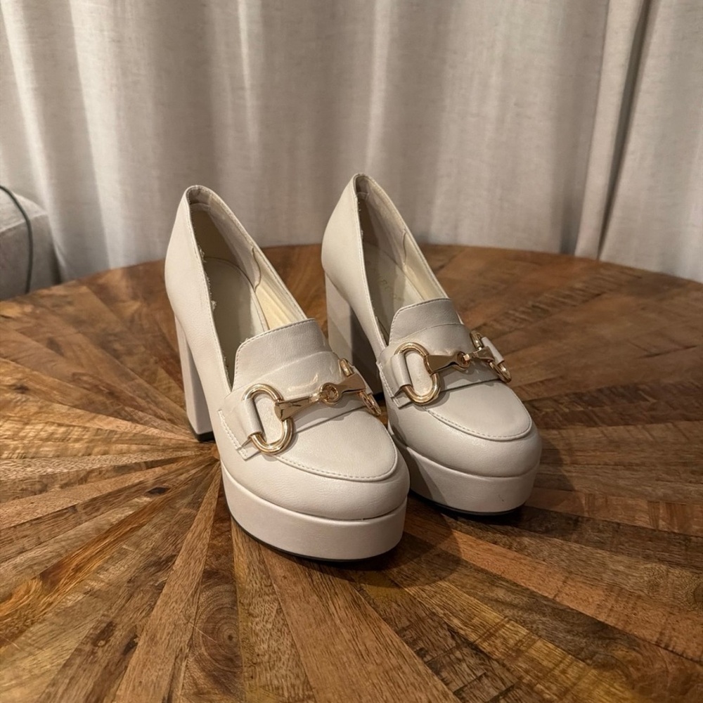 Bamboo Brand Closed Toe Heels